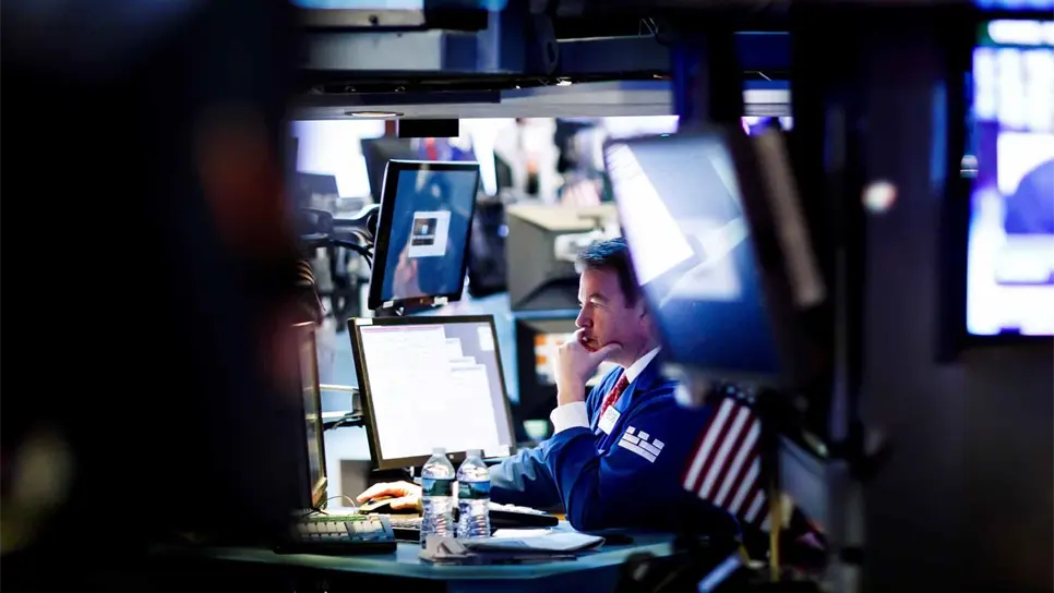 El euro, que se llegó a pagar a comienzos de este mes cerca de los 1,20 dólares, hoy rondaba la banda inferior de los 1,16 dólares. EFE/ Justin Lane/Archivo