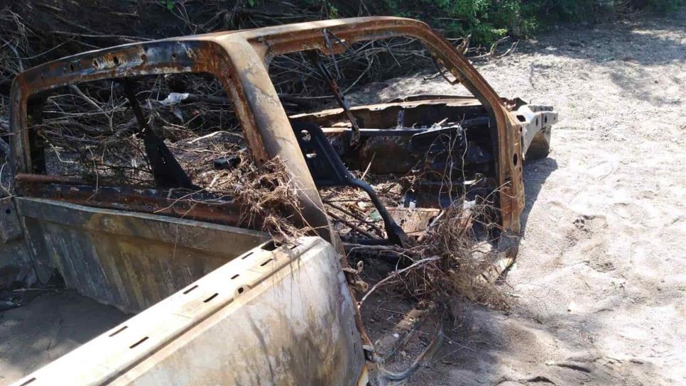 Localizan calcinada la camioneta de una pareja desaparecida de Los Mochis