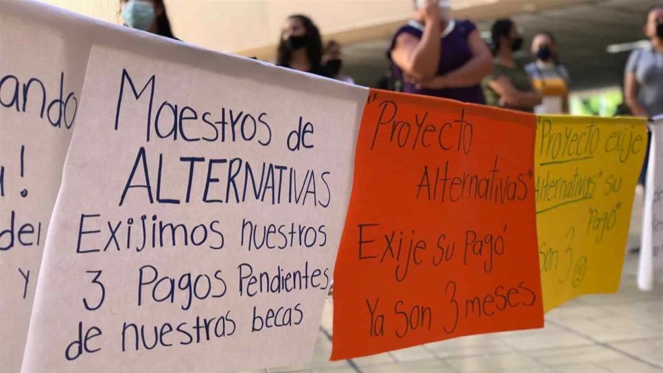 Maestros de programa Alternativas se sienten abandonados ante falta de pago