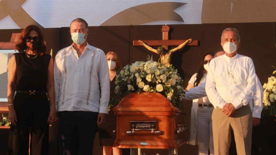 Rinden homenaje de cuerpo presente a alcalde de Salvador Alvarado
