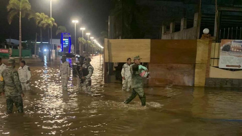 Activan plan de emergencias tras intensas lluvias en Mazatlán