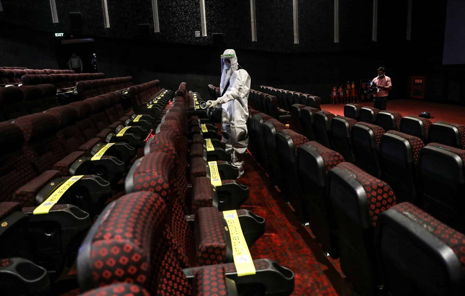 Bollywood regresa a las salas de cine indias tras su cierre por la pandemia