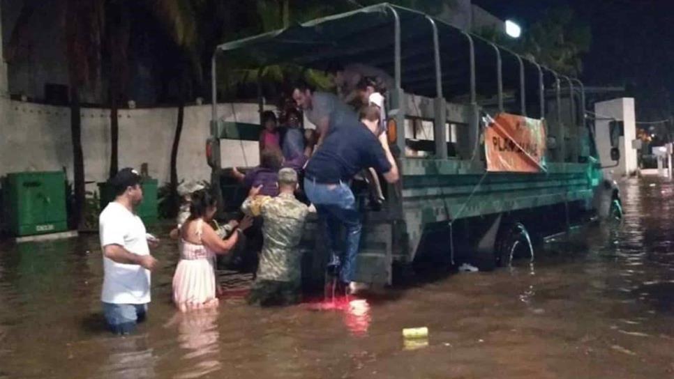 Inundación de avenida Camarón Sábalo, porque cárcamos no están terminados: CMIC