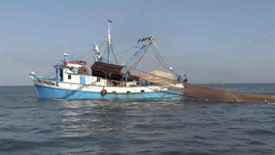 Pescador de Topolobampo fallece en un barco en altamar