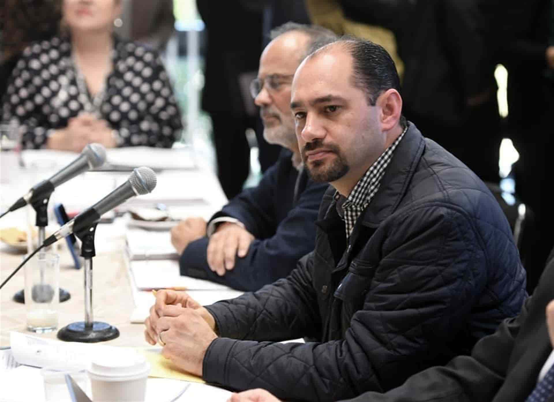 Carlos Castaños acusa a AMLO de chupar y derrochar el dinero de la gente