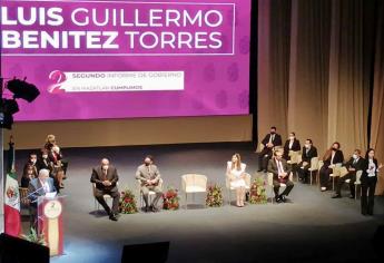 Presenta Guillermo Benítez su Segundo Informe en el Ángela Peralta