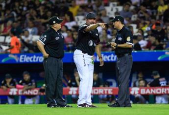 Gente que gobierna el beisbol piensa más en juegos rápidos que en la esencia: Gil