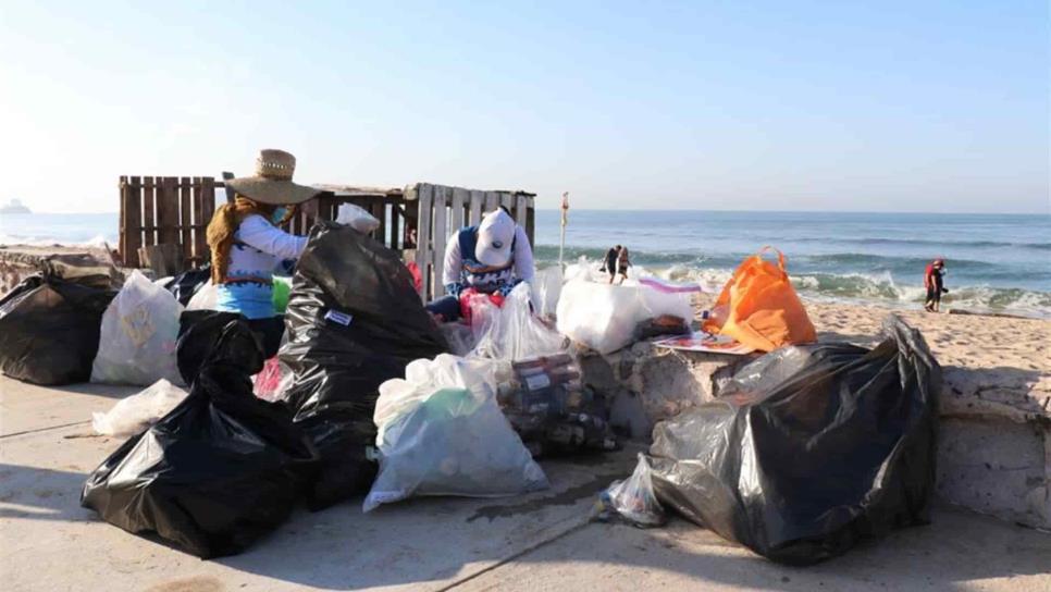 Limpian Jumapam y OAP franja de playa en Cerritos