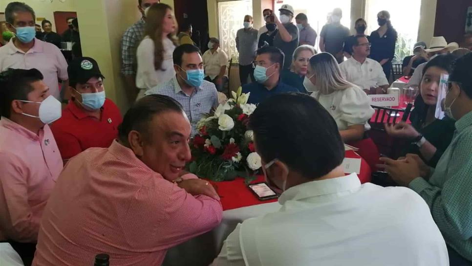 Realiza PRI foro de participación con exfuncionarios