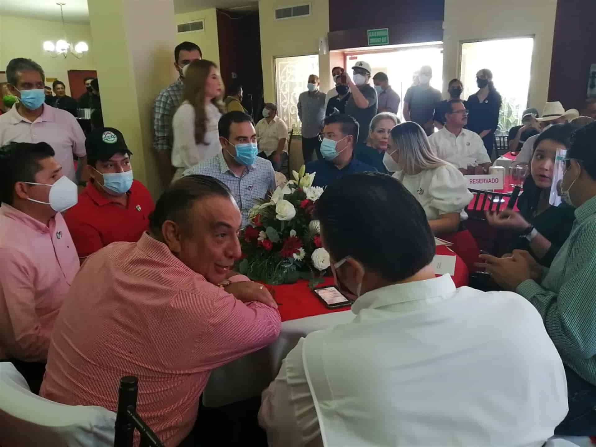 Realiza PRI foro de participación con exfuncionarios