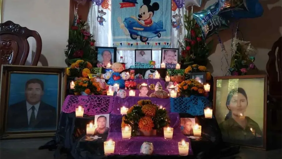 Un Día de Muertos diferente, panteones cerrados, pero casas llenas de altares