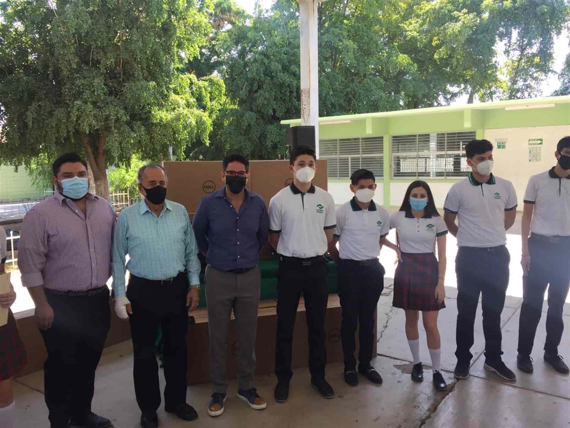 ¿Vives cerca de un Conalep? SEPyC entrega computadoras para que continúen las clases en línea