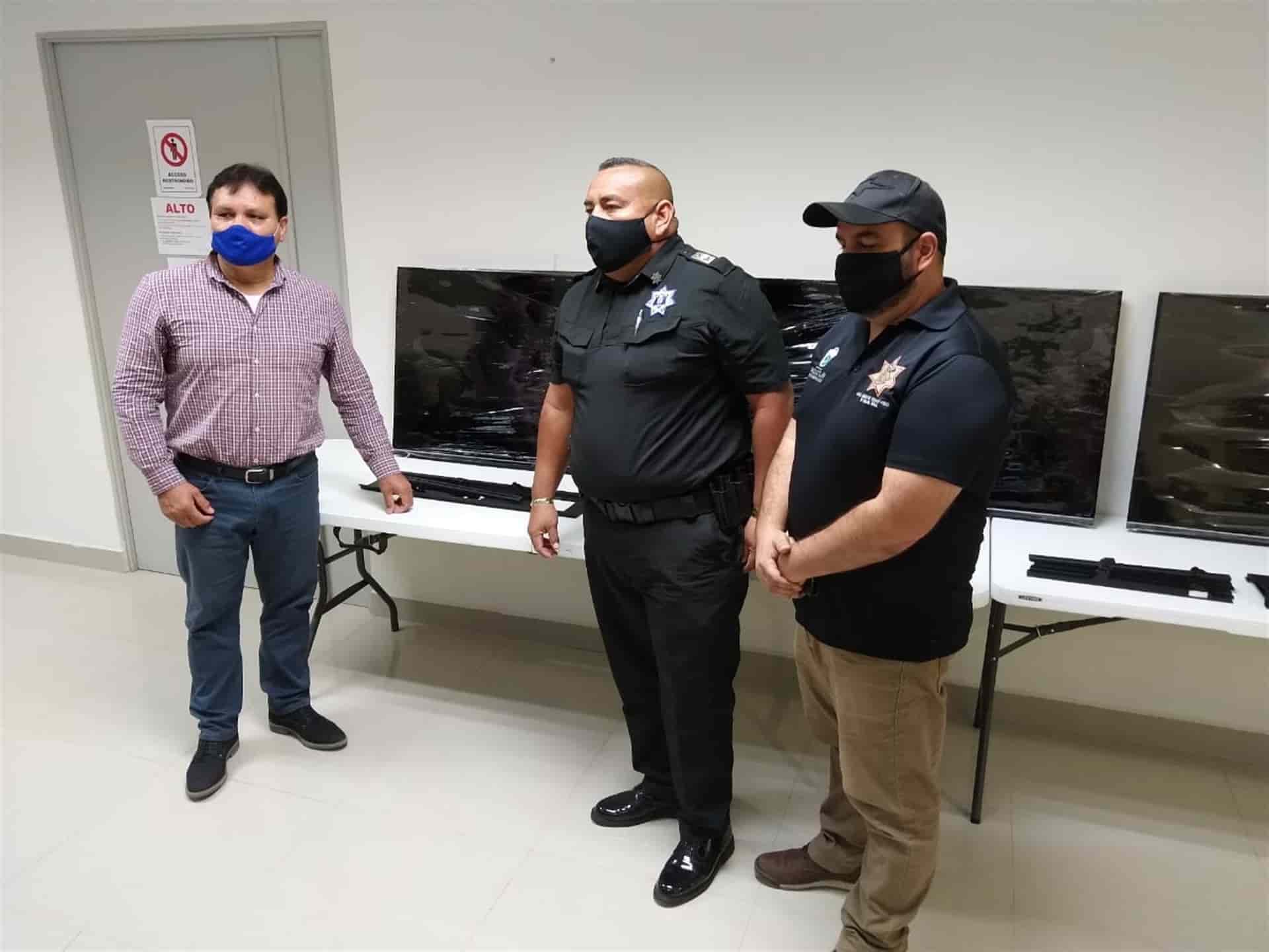 Seguridad Pública Mazatlán recibe pantallas para fortalecer el C2