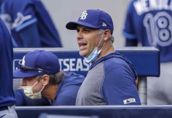 Cash, de los Rays, y Mattingly, de los Marlins, nombrados Manejadores del Año
