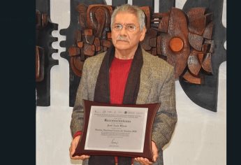 Entregan el Premio Letras de Sinaloa 2020 a José Luis Rivas