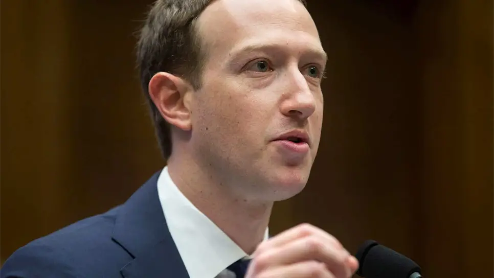 Exigen a Facebook detener desinformación en español para hispanos en Estados Unidos