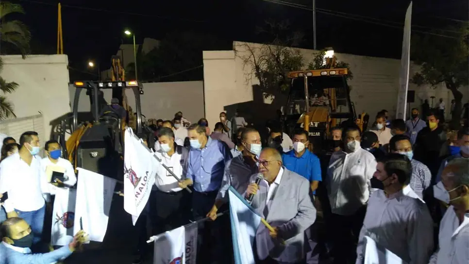 Dan banderazo de inicio a la remodelación de la avenida Gabriel Leyva