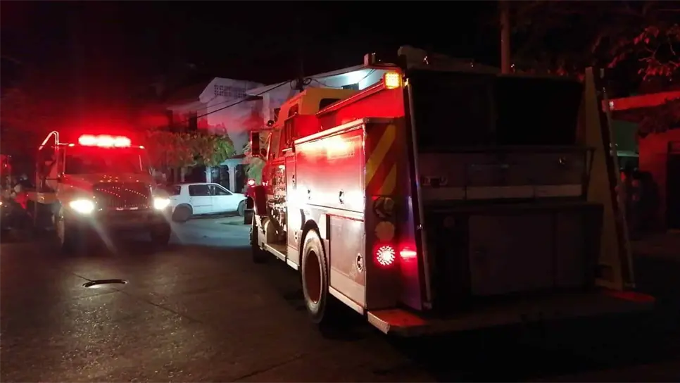 Casa de “abuelitos” se incendia en Los Mochis