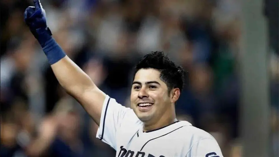 Charros presenta a Christián Villanueva