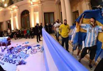 Familia de Maradona pide que velatorio público termine a las 19.00 GMT