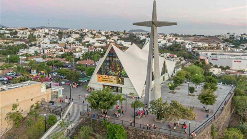 Analizan pedir certificado de vacunación en «La Lomita» en festejo de la virgen