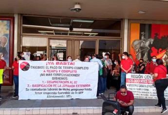 Maestros de Tiempo Completo bloquean acceso a Palacio de Gobierno