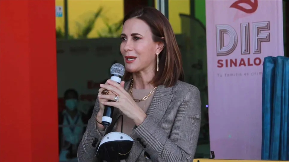 Presidenta de DIF Sinaloa invita a festejar Navidad con responsabilidad