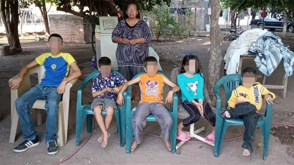 Piden apoyo para abuelitos que se hacen cargo de sus seis nietos en Las Panguitas, El Fuerte