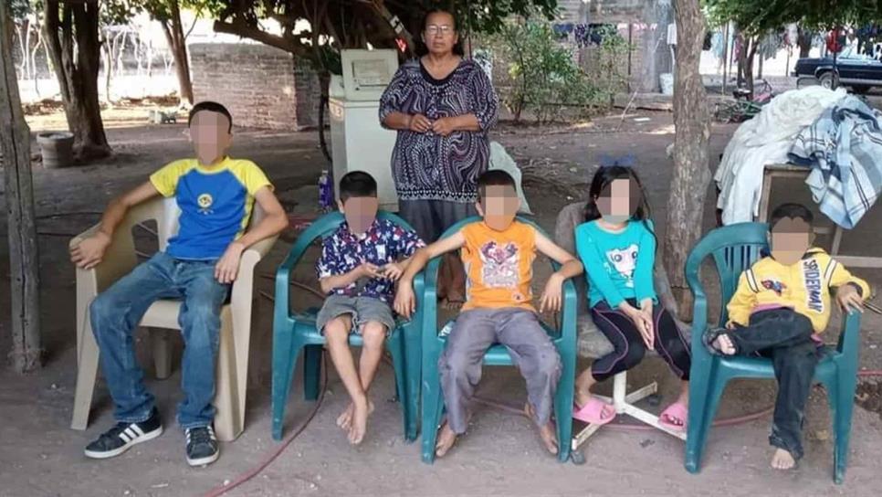 Sipinna atiende caso de abuelos y sus 6 niños del ejido Las Panguitas