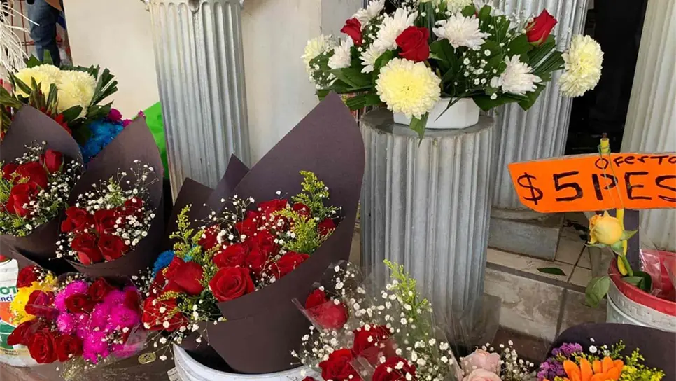 Floristas esperan 5% de aumento en ventas el Día de la Virgen