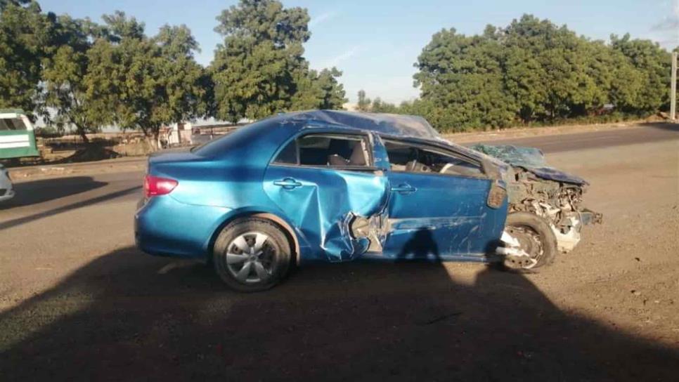 Mujer queda lesionada tras ser embestida por tráiler sobre la México 15