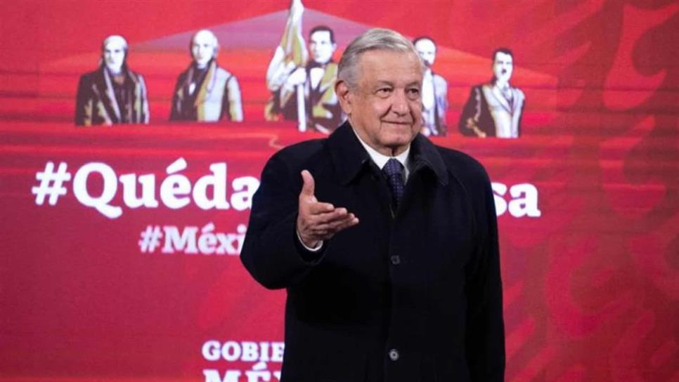 AMLO firma acuerdo con empresarios y trabajadores sobre fin de la subcontratación