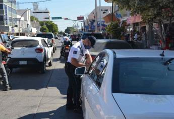 Van contra conductores que se estacionan en doble fila