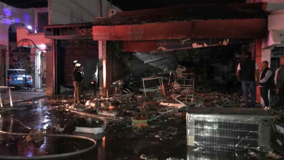 Explosión por gas LP en fraccionamiento Cuauhtémoc derriba una casa y daña otras