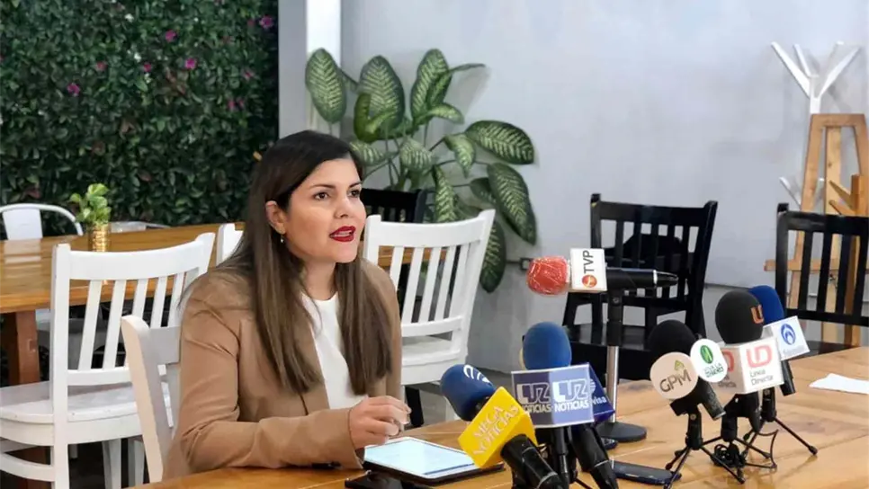 Merary Villegas anuncia que va por la alcaldía de Culiacán