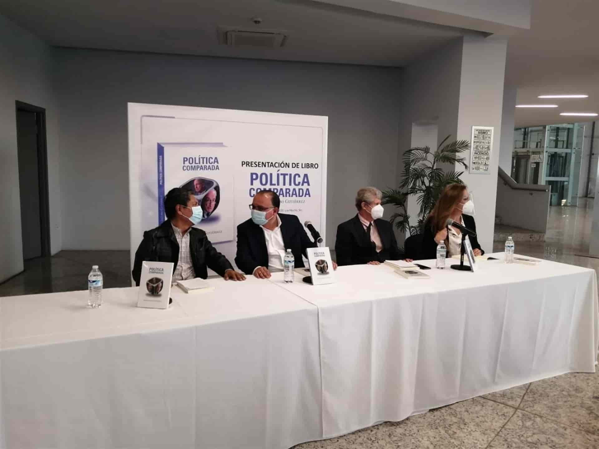 Presenta Sergio Jacobo en Los Mochis su libro “Política Comparada”