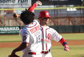 Mayos blanquea a Tomateros