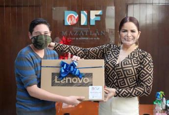 Entrega DIF Mazatlán regalos a ganadores de Rifa Navideña