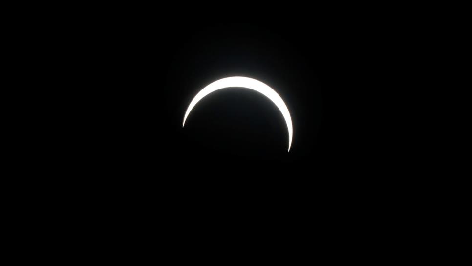 Eclipse solar que oscurecerá a Suramérica alcanza tierra en Chile