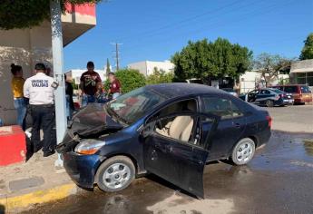 Daños materiales dejan dos encontronazos en Los Mochis