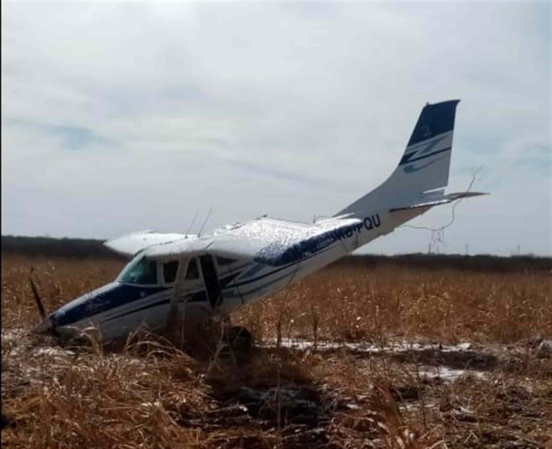 Se desploma avioneta en Guamúchil