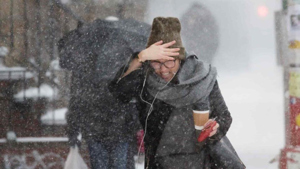 Fuertes nevadas y heladas amenazan a decenas de millones en EU