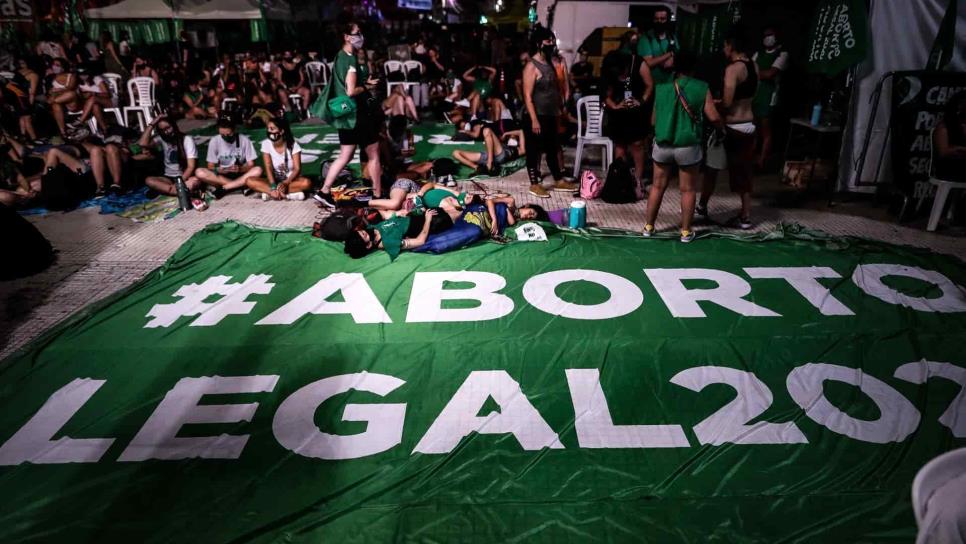 Llaman ginecólogos a ser cautos en la despenalización del aborto en México