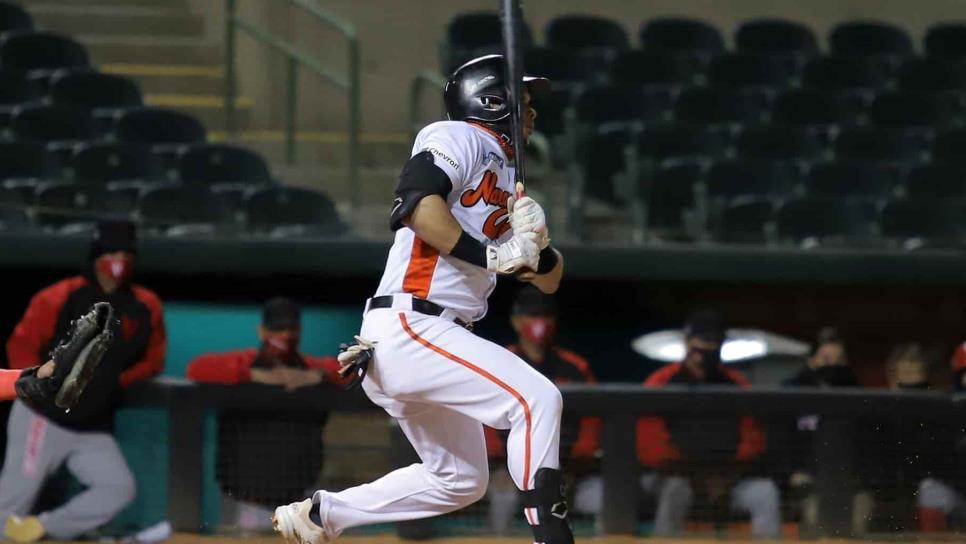 Hernández da la victoria a Naranjeros en extra innings ante Venados