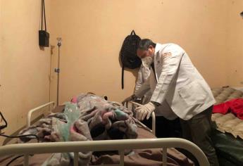 Entrega Salud Ahome cama hospitalaria a la familia Medina Morales de Topolobampo