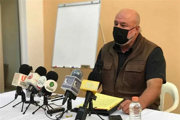 Es más fácil crear un partido político que participar de manera independiente: Clouthier Es más fácil crear un partido político que participar de manera independiente: Clouthier