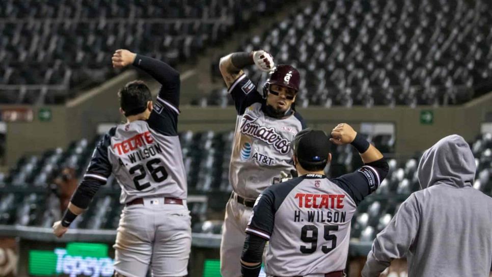 Tomateros gana duelo de volteretas y se pone al frente en semifinales