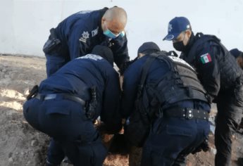 Policías de Culiacán auxilian a mujer que se cortó las venas en Parque Las Riberas