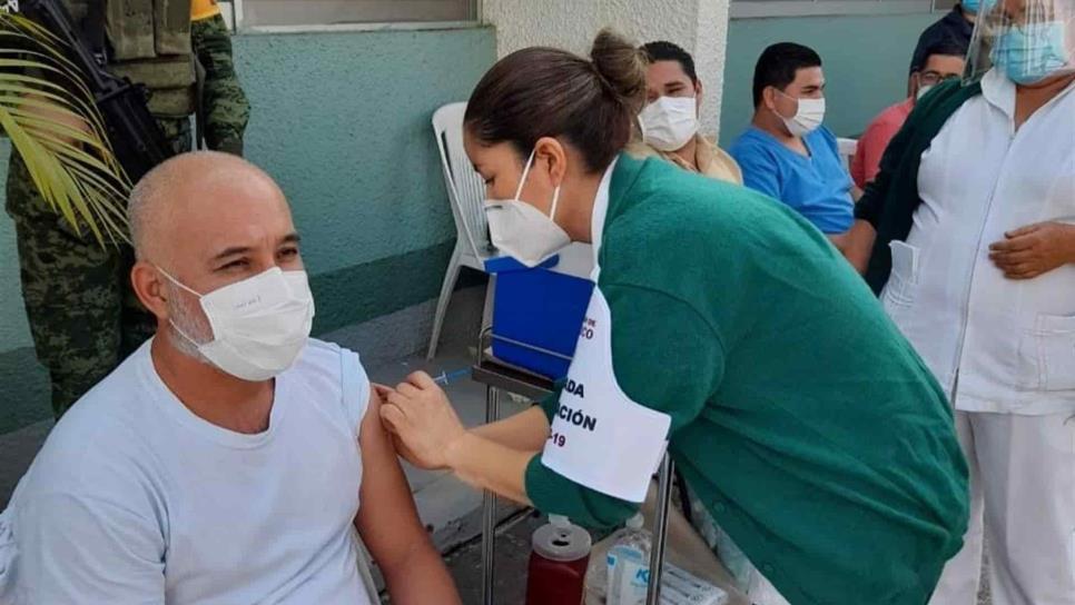 Casi 5 mil vacunas contra Covid se aplicaron en la primera etapa a personal del IMSS Sinaloa