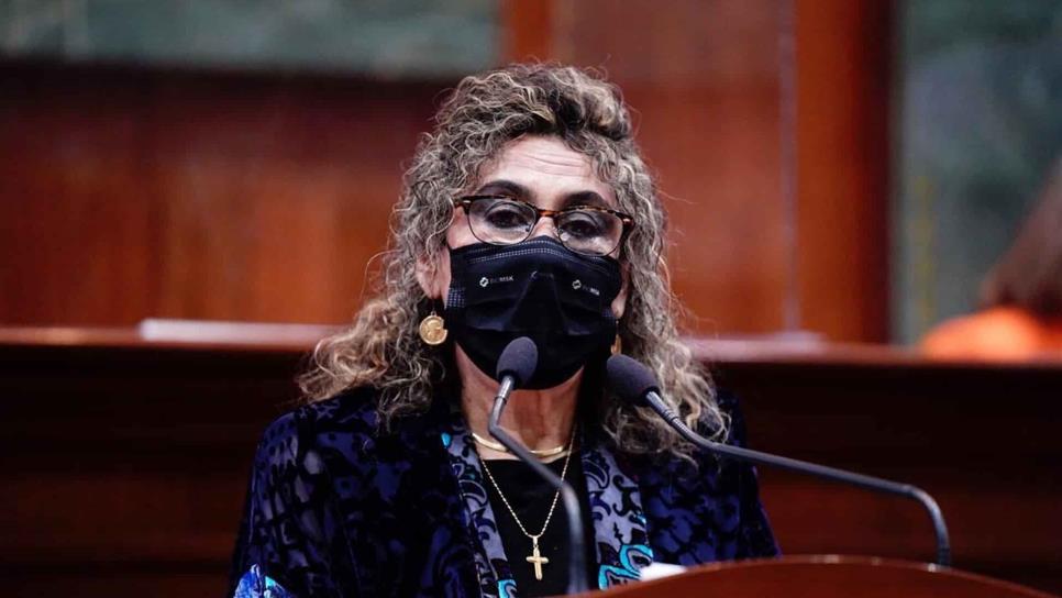 Diputada del PAS propone prisión a funcionarios que “brinquen la fila” para vacuna de Covid